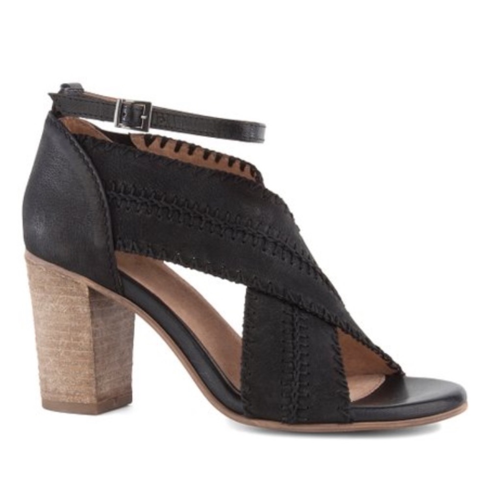 Seychelles Black Leather Party Up Sandal (8.5)